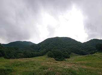 津黒山登山